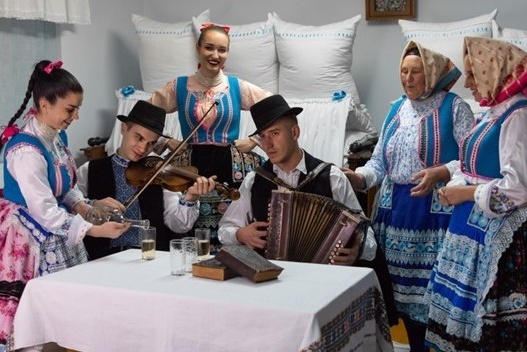 Folklórny súbor Klasy