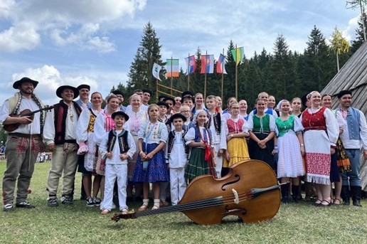 Folklórny súbor Ostroha